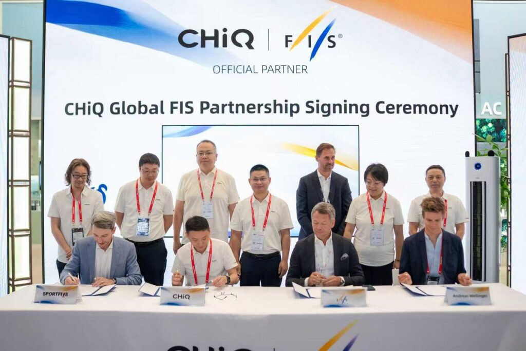 MAY PR 2025 09 08 171158 CHiQ เดินหน้าสร้างความแข็งแกร่งบนเวทีโลกจับมือเป็นพันธมิตรศึกFIS Ski Jumping World Cup