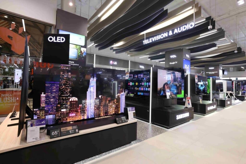 MAY PR 2025 10 23 171111 เพาเวอร์บาย ในเครือเซ็นทรัล รีเทล ปักหมุด “เซ็นทรัล กระบี่” เปิดสาขาแรกในจังหวัด ดันโมเดล “ฮับเทคโนโลยีครบวงจร” เจาะตลาดภาคใต้ รับดีมานด์เทคโนโลยีโตต่อเนื่อง