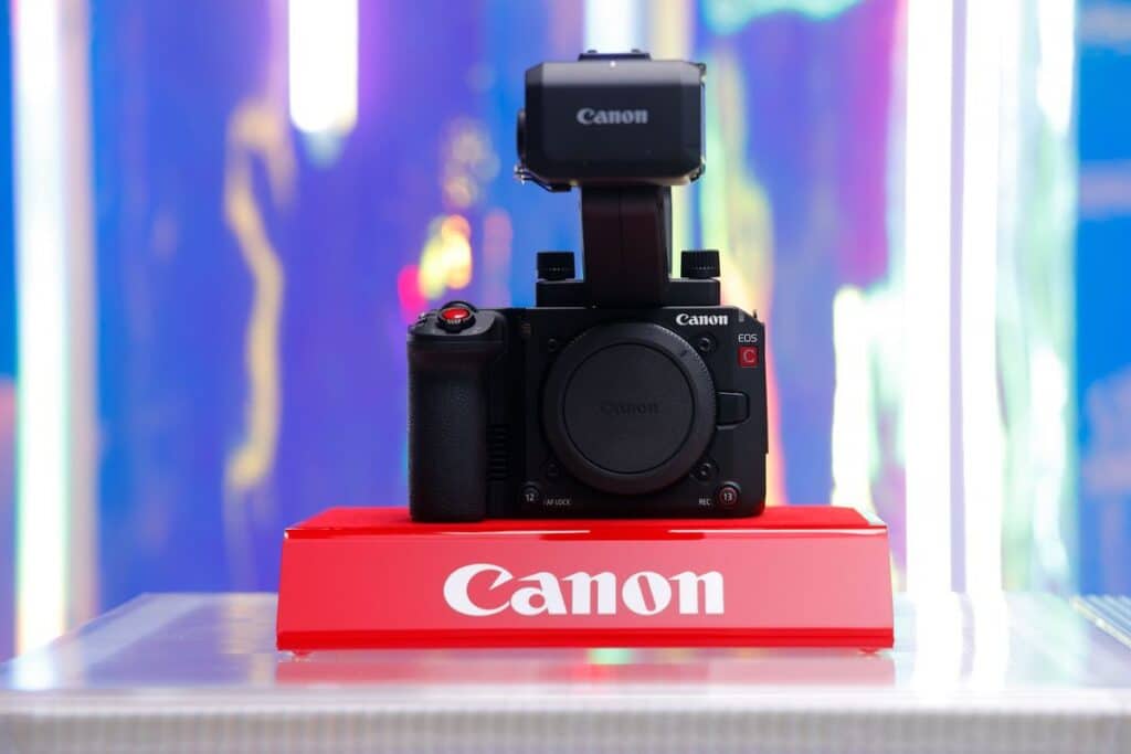 MAY PR 2025 11 14 131712 แคนนอน เดินเกมรุกตลาดกล้องไฮบริดและกล้องภาพยนตร์เต็มสูบ เปิดตัวผลิตภัณฑ์ใหม่เสริมทัพ EOS R system “EOS R6 Mark III” และ Cinema EOS system “EOS C50” ยกระดับเวิร์กโฟลว์สายครีเอเตอร์ ด้วยศักยภาพเหนือชั้น