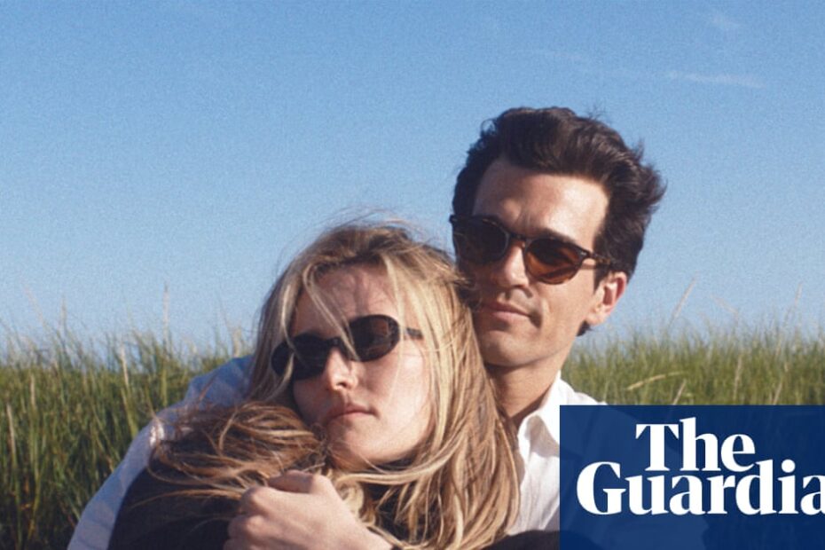 สไตล์ Carolyn Bessette