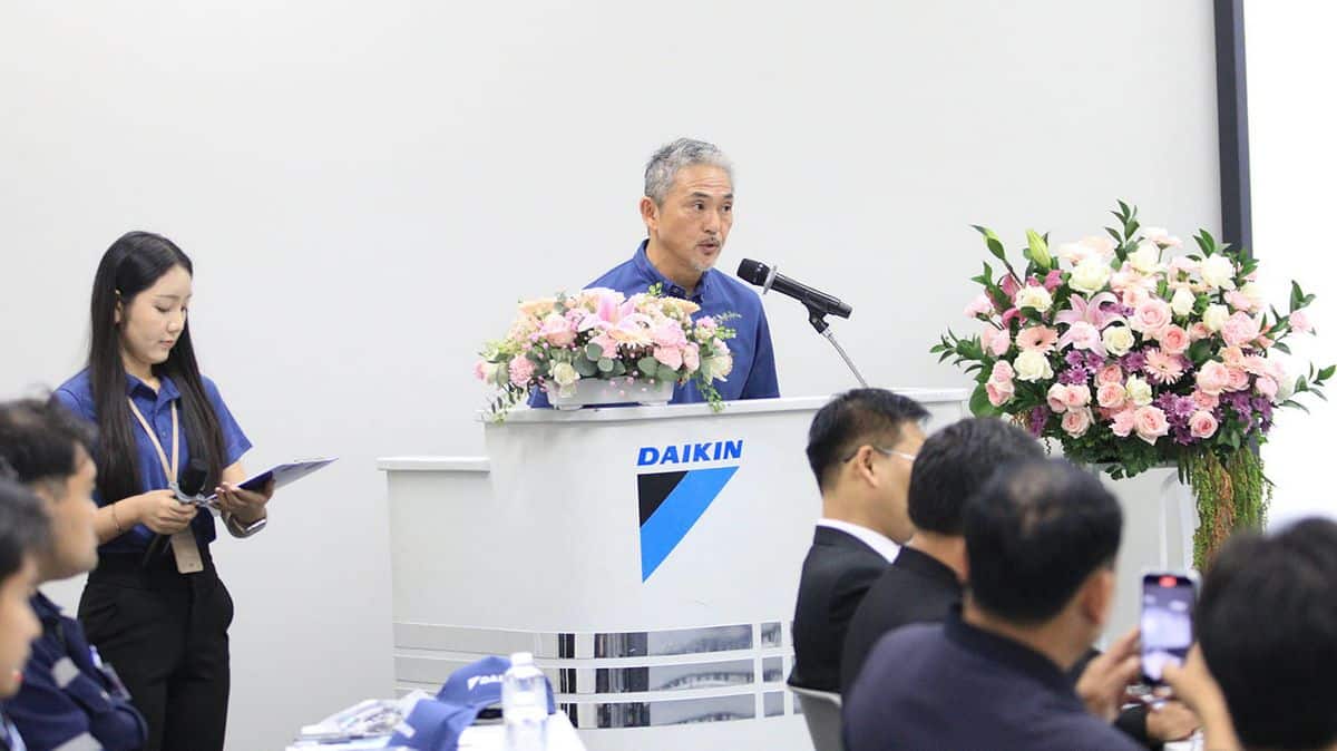 MAY PR 2026 04 16 185548 8 ไดกิ้น ยกระดับอาชีวะไทย ส่งมอบชุดปฏิบัติการ-เครื่องปรับอากาศ 42 ชุด ชูประสบการณ์จริง ปั้นช่างแอร์มืออาชีพสู่มาตรฐานสากล