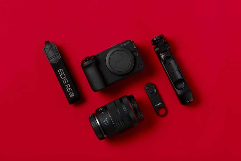 แคนนอน เปิดตัวกล้อง EOS R6 V พร้อมเลนส์ L-Series พาวเวอร์ซูมรุ่นแรก 11 MAY PR 2026 04 26 100811 แคนนอน เปิดตัวกล้อง EOS R6 V พร้อมเลนส์ L-Series พาวเวอร์ซูมรุ่นแรก